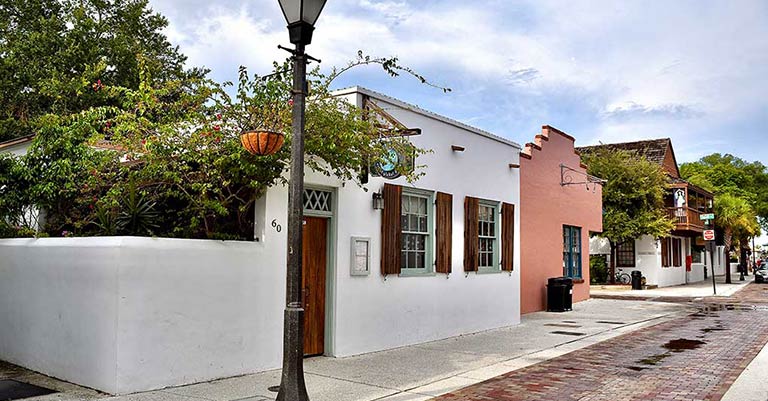 Collage Restaurant